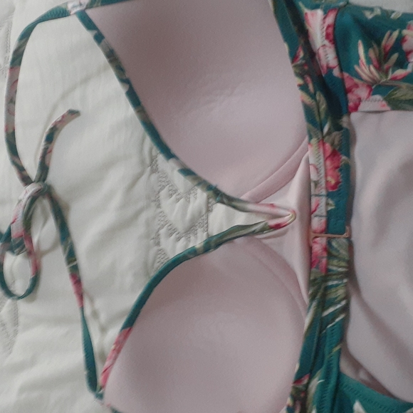 Shade and shore green floral one piece bathing suit size 34C - Picture 7 of 11